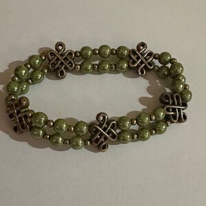 Elegant Green Beaded Bracelet